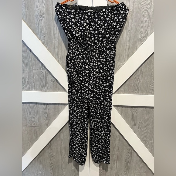 196. Ivy & Main Strapless Jumpsuit Black & White M - Picture 1 of 5